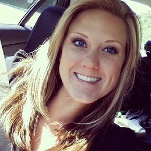 Meet your Posher, Caitlin